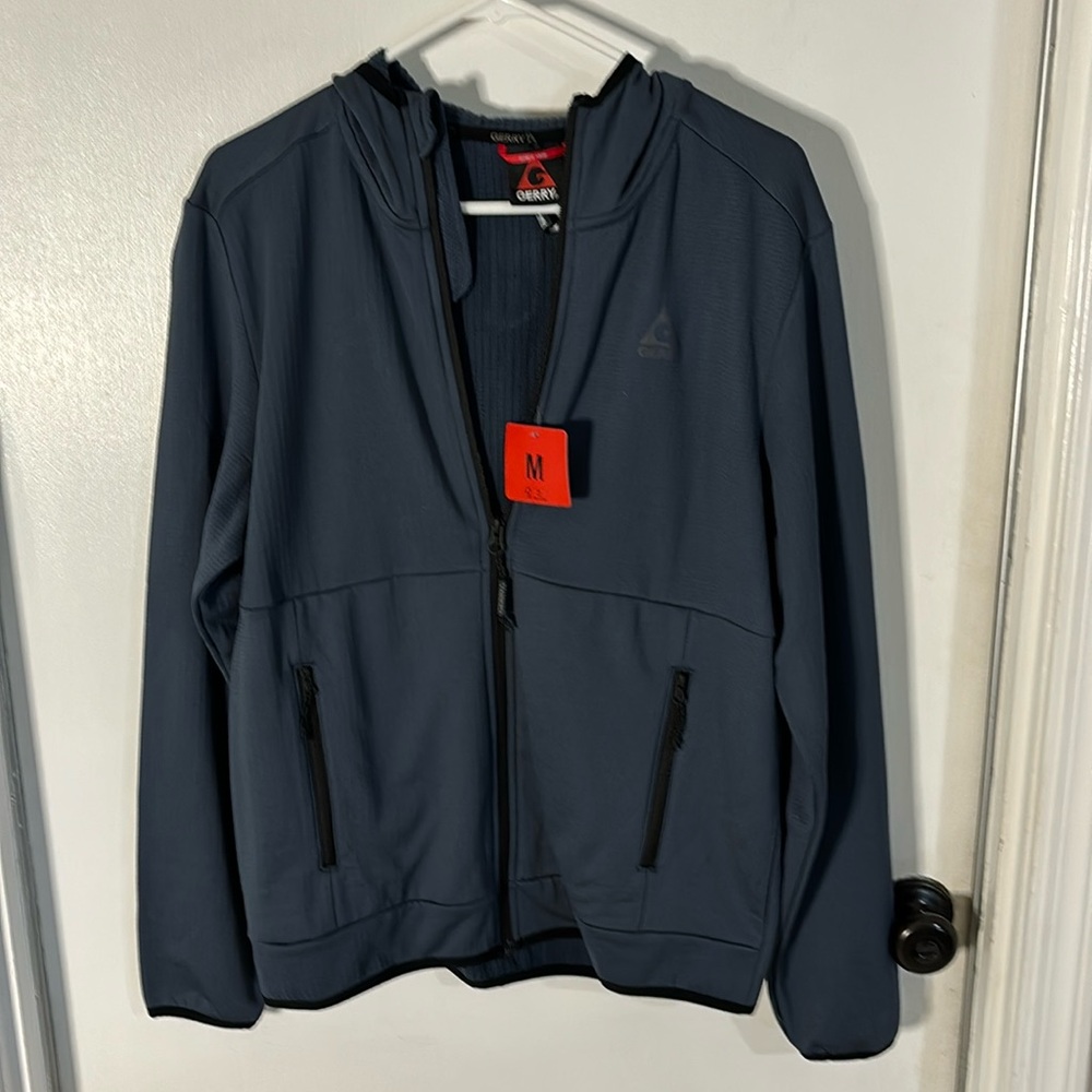 NWT Gerry size medium men’s zip up jacket